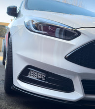 Load image into Gallery viewer, Ford Focus Mk3.5 ST Fog Light Guards