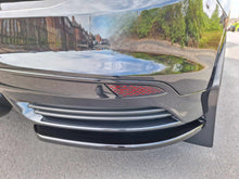 Load image into Gallery viewer, Ford Focus MK3 ST Pre-face Rear Reflector guards