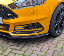 Load image into Gallery viewer, Ford Focus MK3.5 ST besel strips
